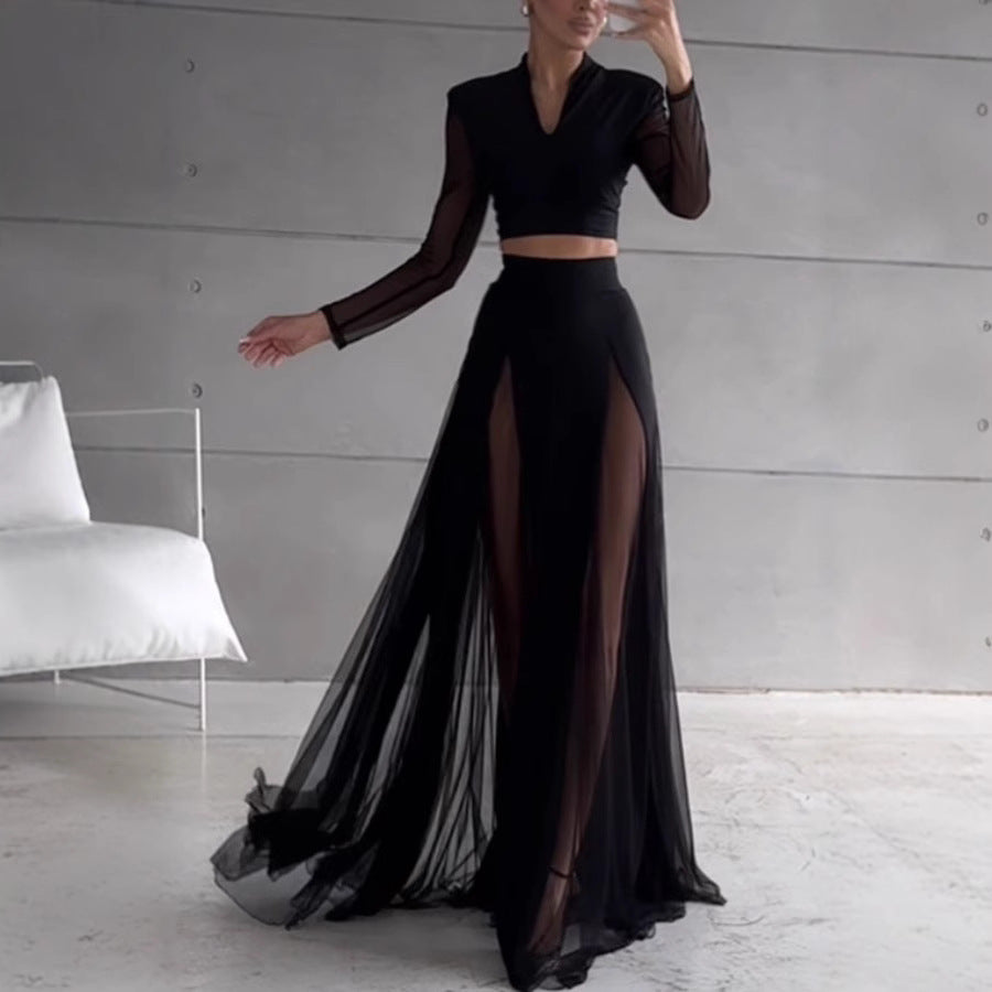 Dame cropped top med transparente lange ærmer og elegant V-udskæring Stiila