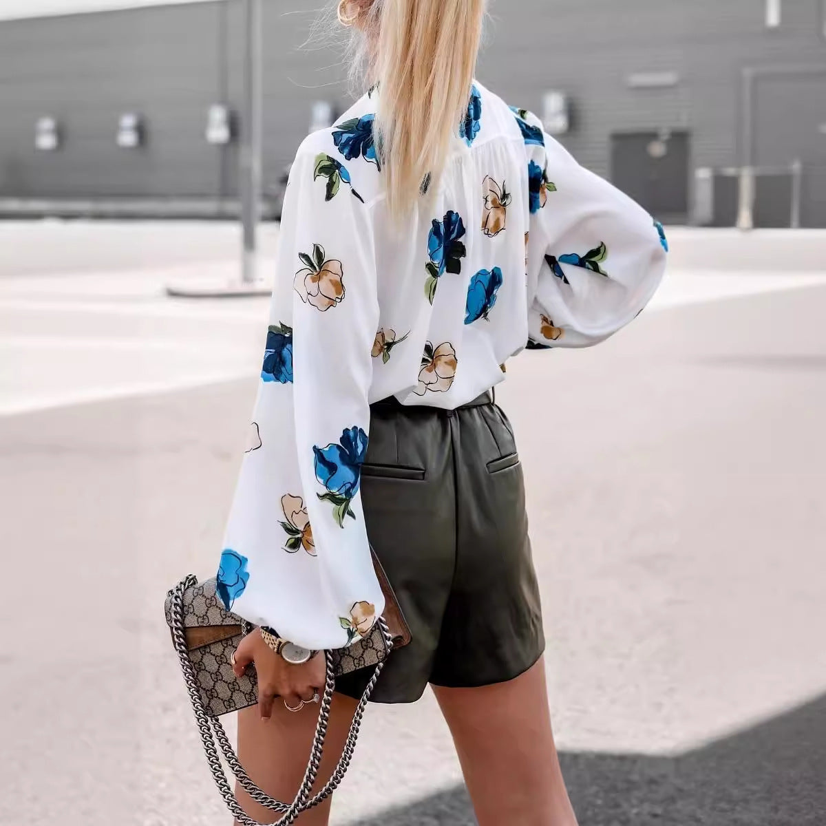 Dame elegant bluse med blomster mønster og legende flæser Stilla