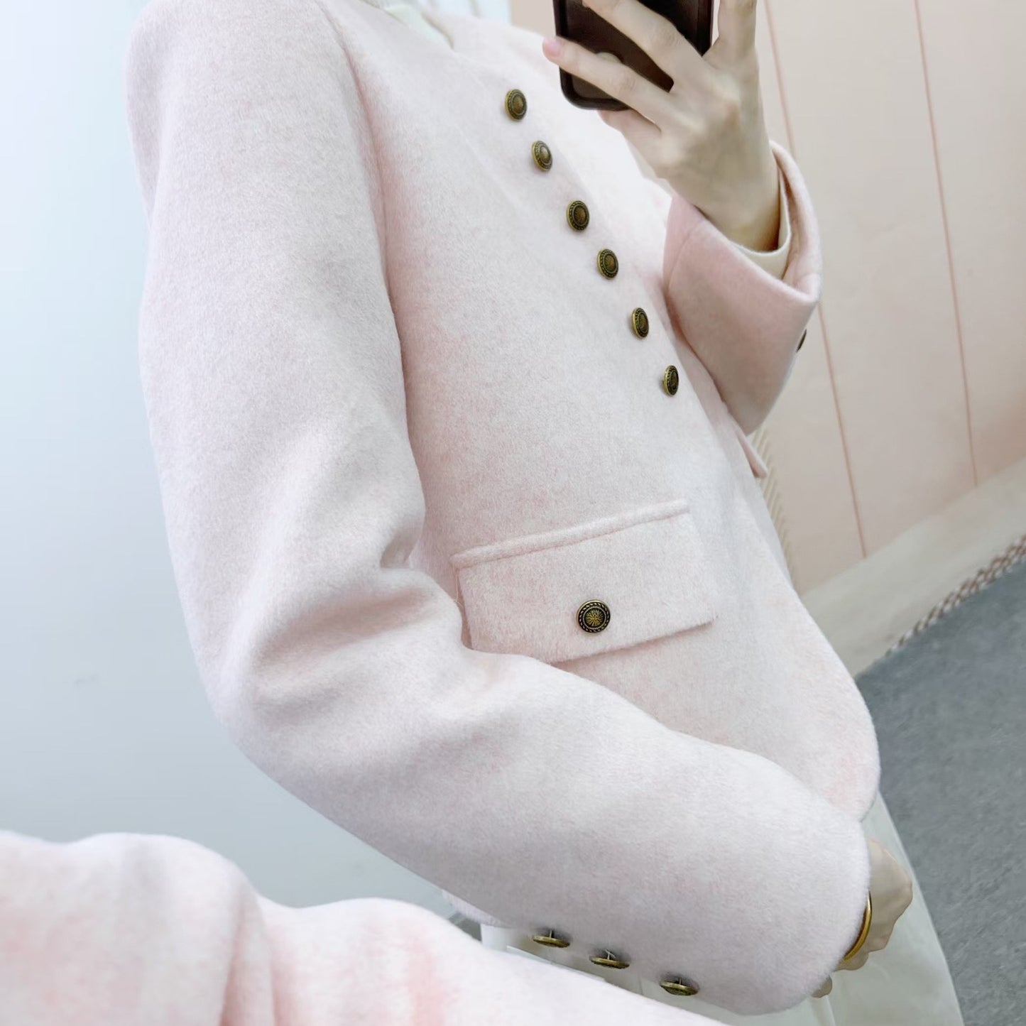 Dame elegant Boucle-jakke med dekorative knapper og praktiske lommer Stilla