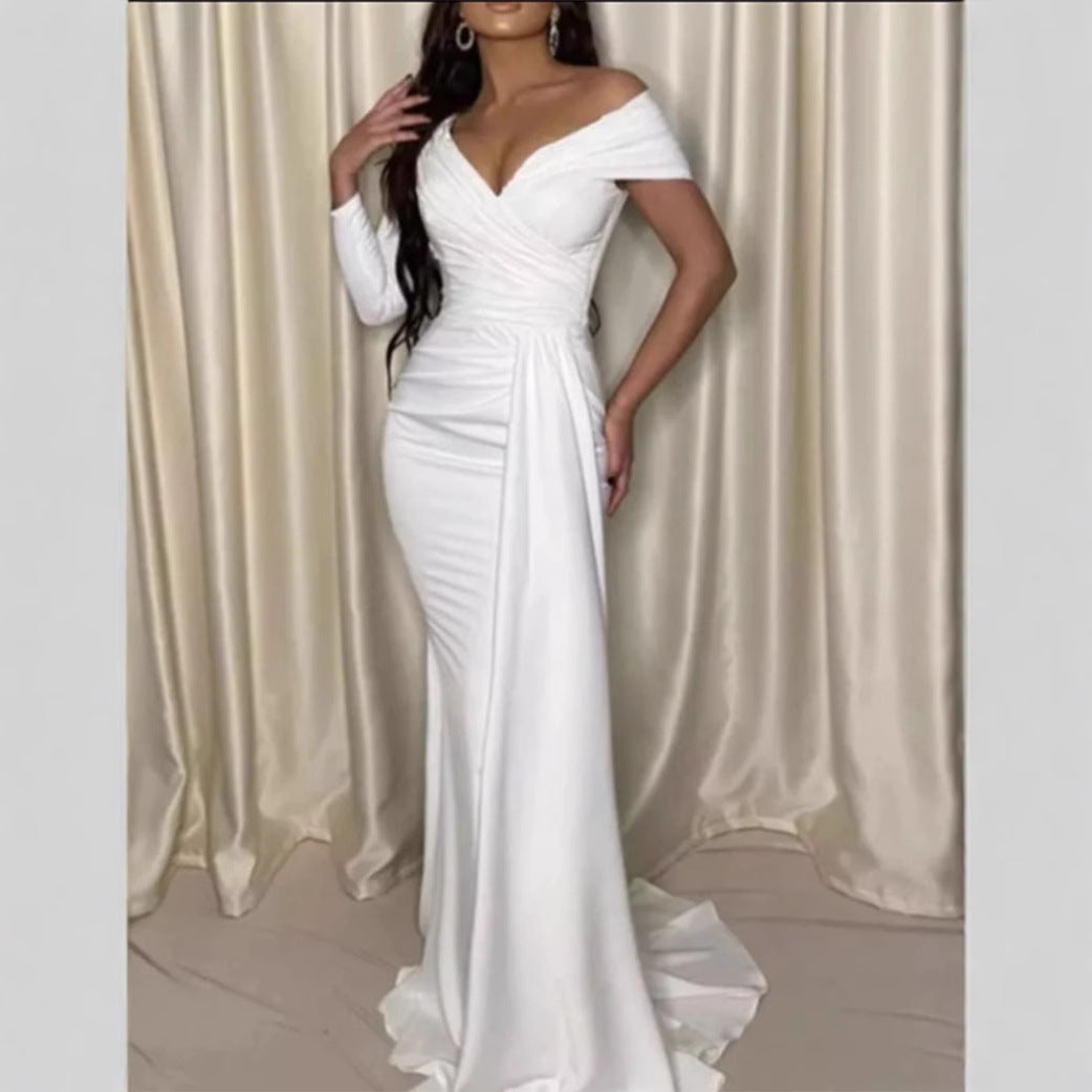 Dame elegant brudekjole med flydende design Stilla