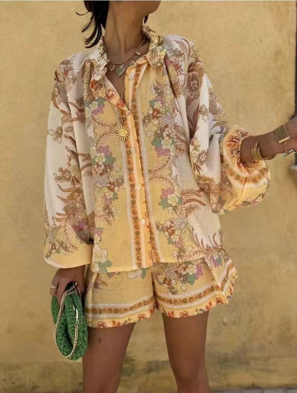 Dame Blusenshorts-sæt med floralt design og flæseærmer Stilla