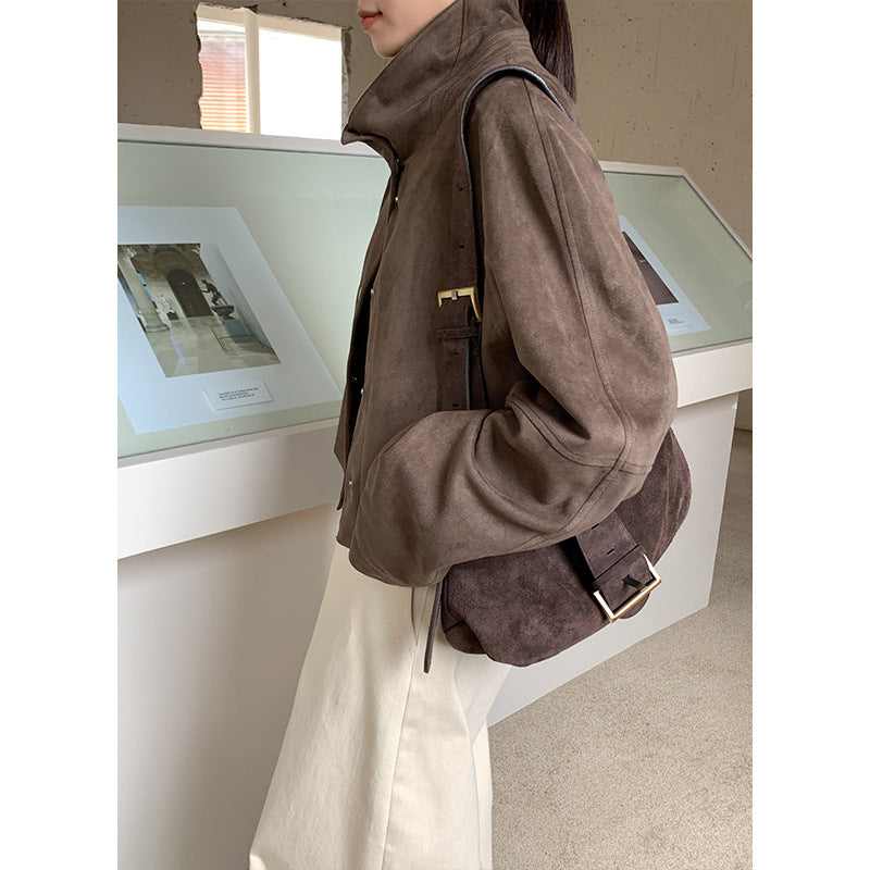 Dame cropped overgangsjakke med blødt materiale og elegant krave Stilla