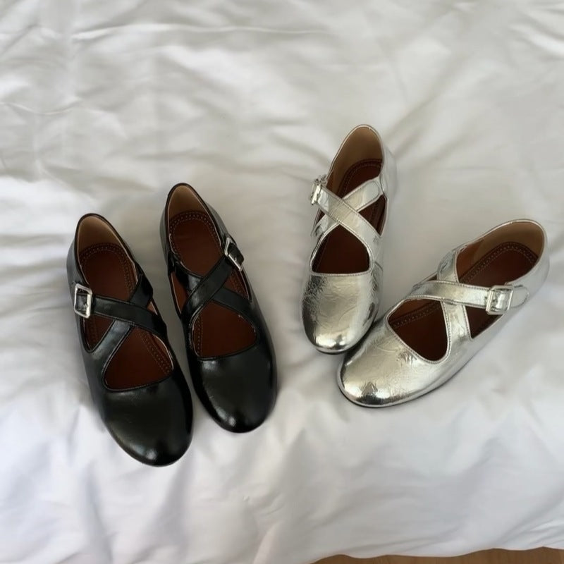 Dame Cross-strap Metallic Flats Stilla
