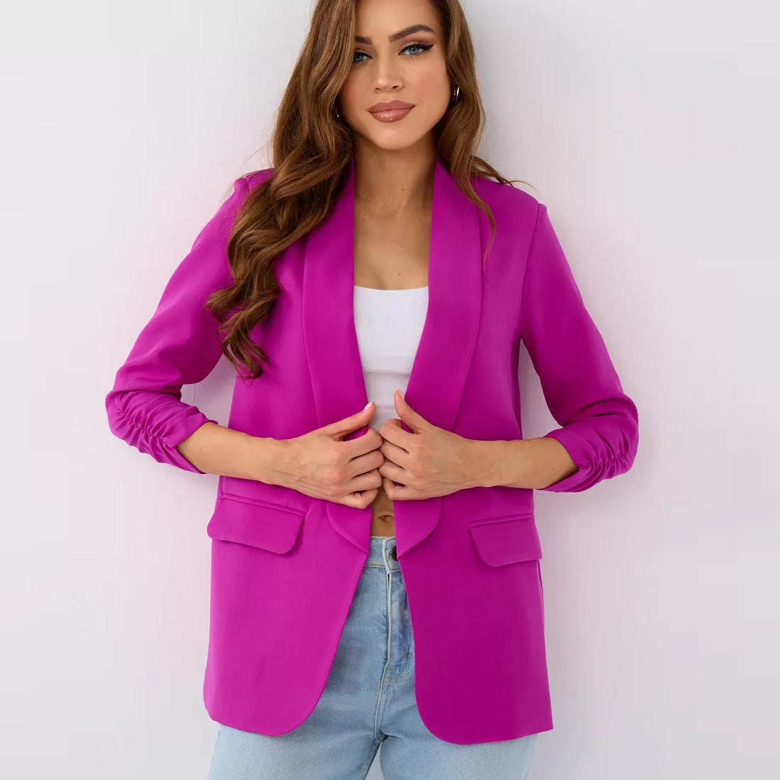 Dame elegant blazer med raffinerede ruffles detaljer og smal snit Stilla