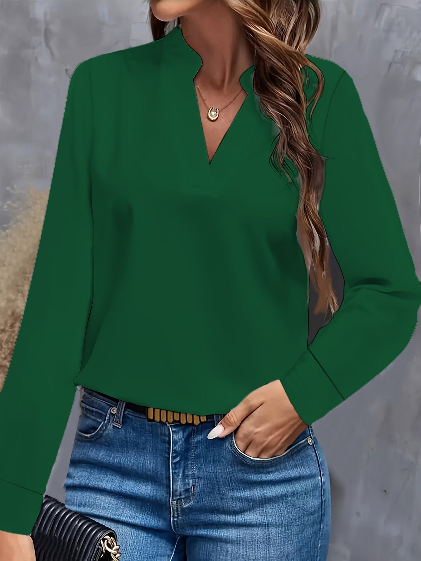 Dame elegant bluse med moderne ståkrave og fint satin-finish Stilla