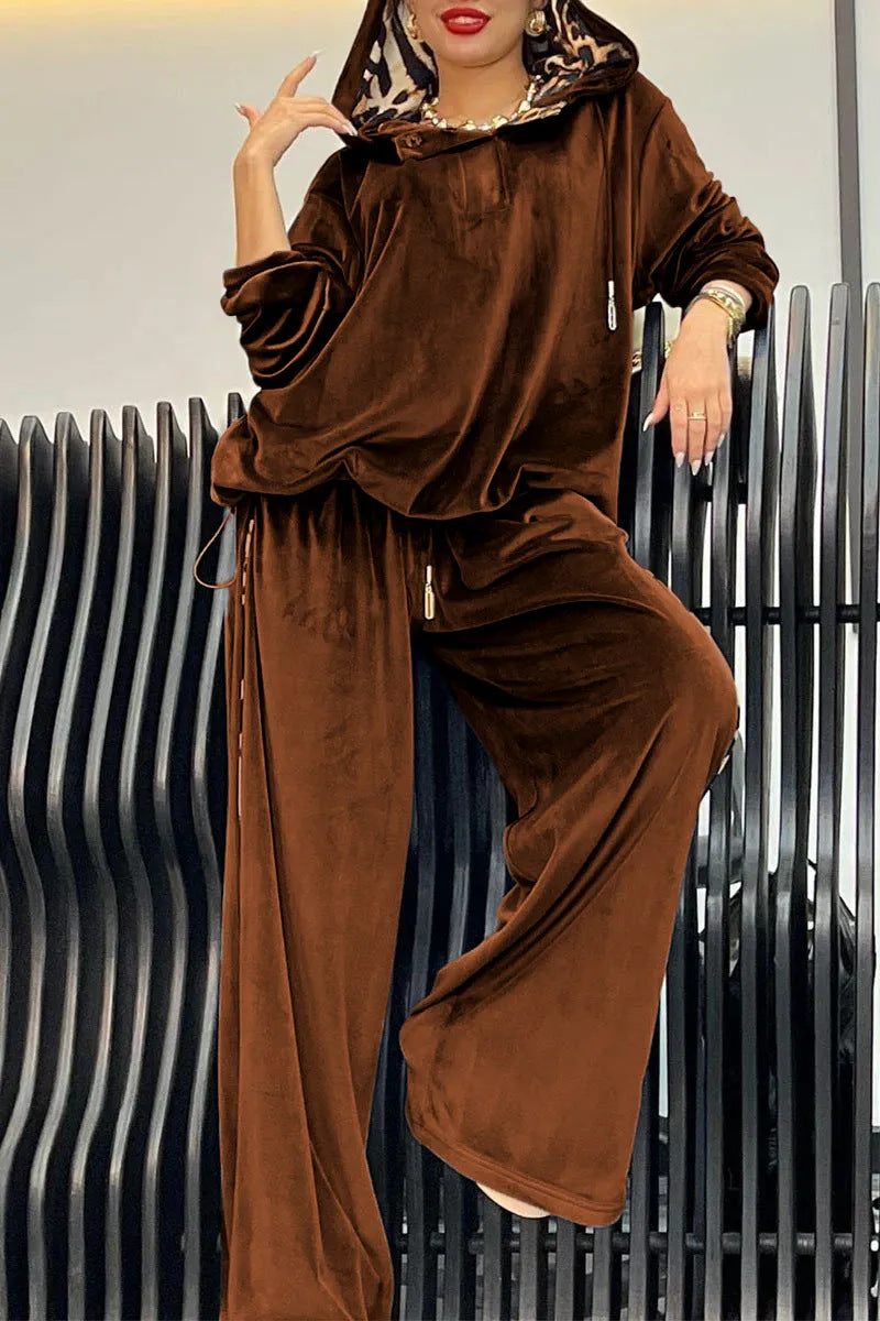 Dame elegant fritids-loungewear med hætte og bred pasform Stilla