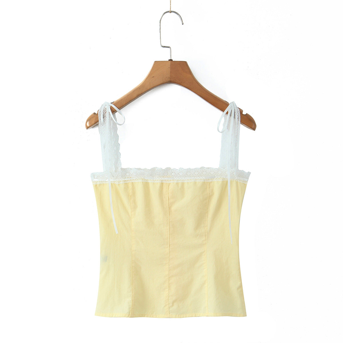 Dame Tailored Spaghetti Strap Shirt med Volantdetaljer og Knapliste Stilla