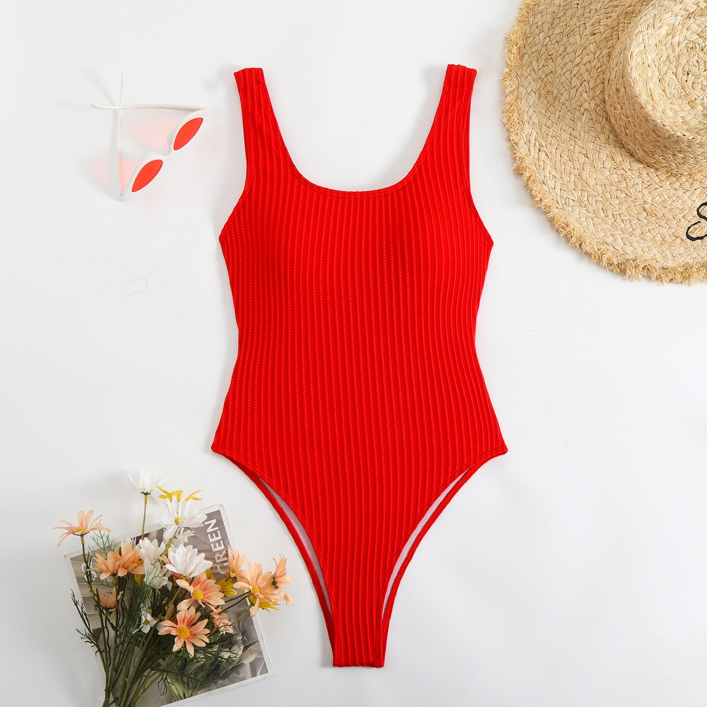 Dame jumpsuit badeshorts i moderne ribdesign med højt skåret benudskæring Stilla