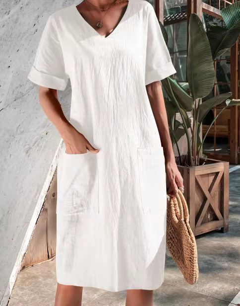 Dame afslappet midikjole med praktiske lommer og V-udskæring Stilla