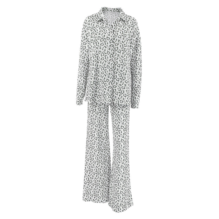Dame jumpsuit med moderne leopardmønster og elegant taljering Stilla