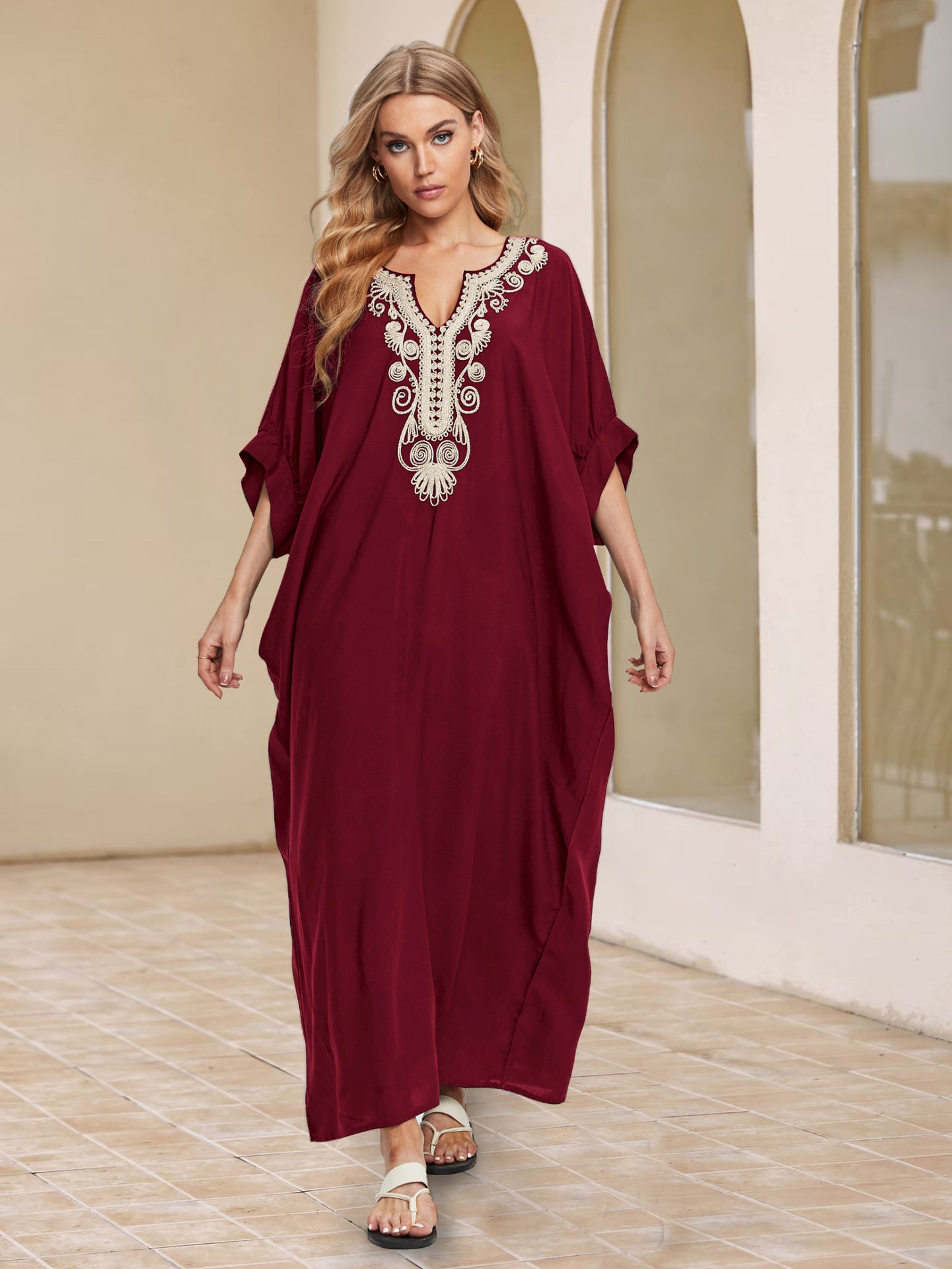 Dame Elegant Kaftan med kunstneriske broderier Stilla