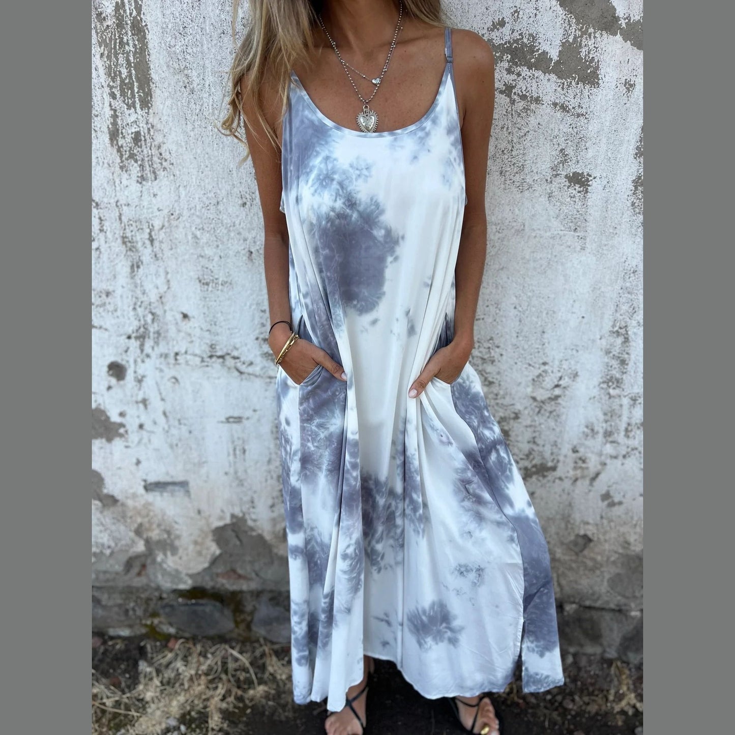 Dame afslappet sommerkjole i A-linje snit med justerbare stropper Stilla