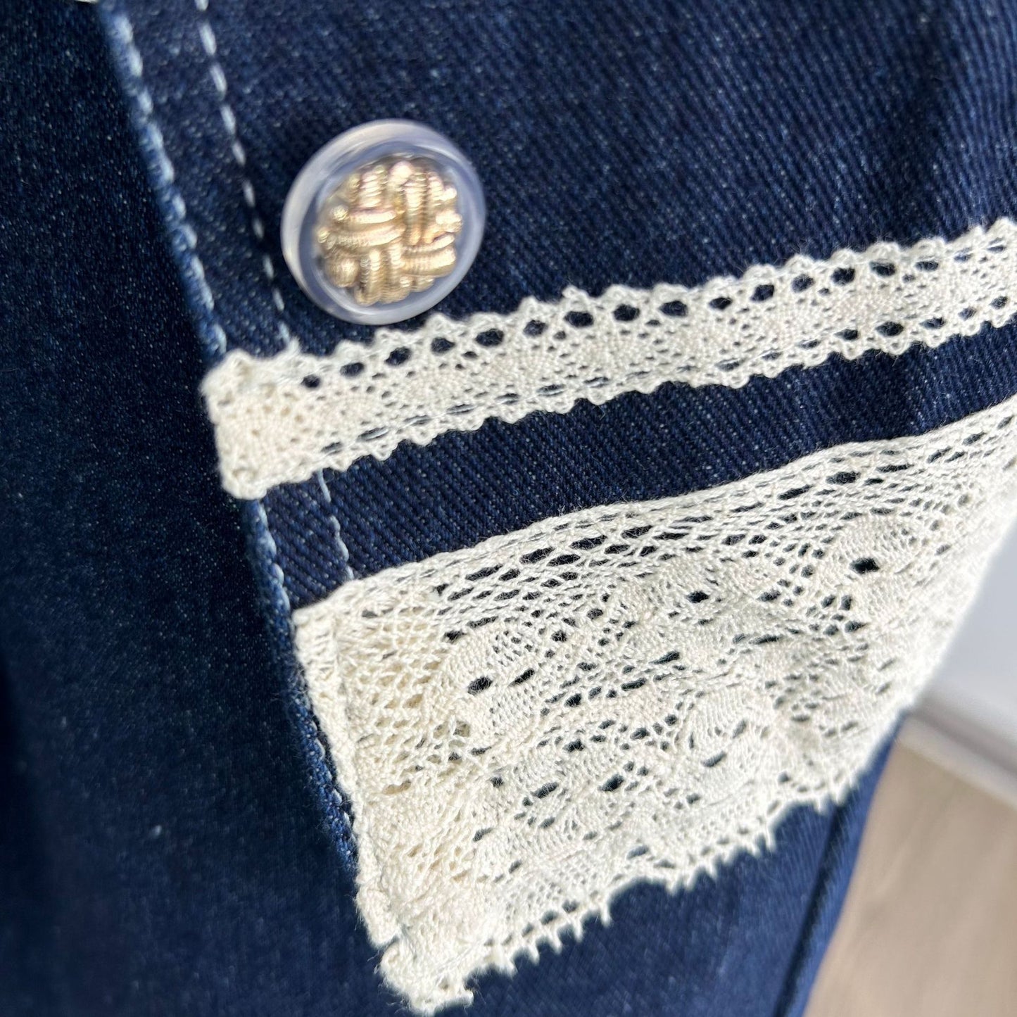 Dame denim vest med høj talje og tætsiddende snit Stilla