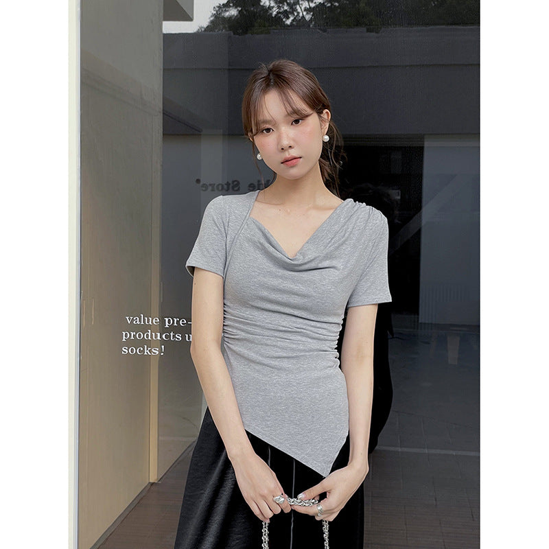 Dame elegant indpakningsoberstykke med asymmetrisk nederdel og fine folder Stilla