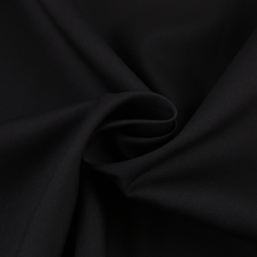 Dame elegant kjole med voluminøse ærmer og tætsiddende silhuet Stilla