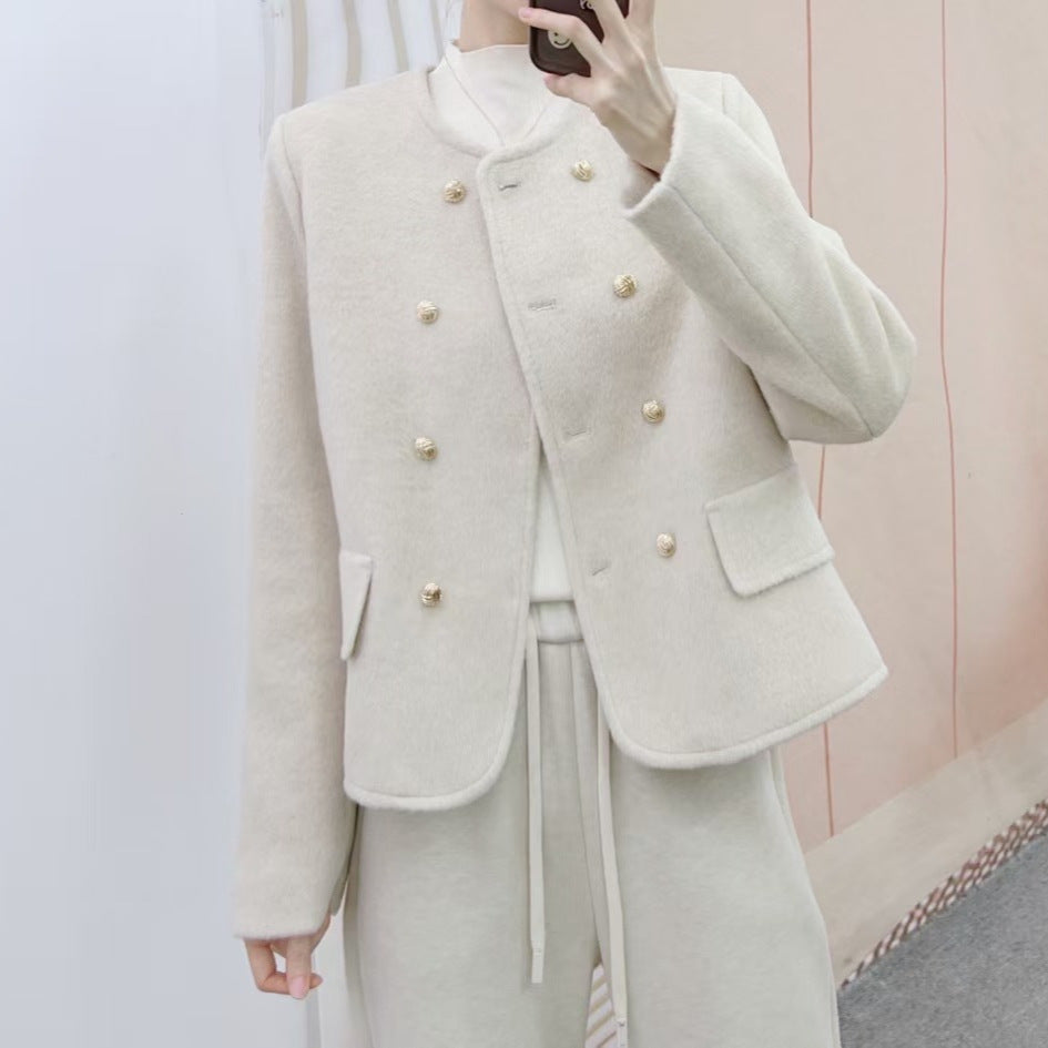 Dame elegant Boucle-jakke med gyldne knapdetaljer Stilla