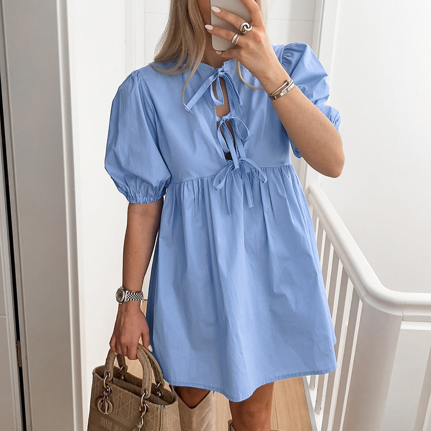 Dame afslappet blusekjole med rummelige puffærmer og raffineret bindebælte Stilla