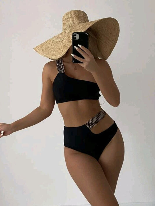 Dame bikini-sæt med asymmetrisk top og unikt design Stilla