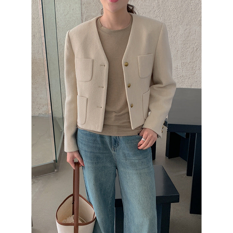 Dame afslappet blazerjakke med praktiske lommer og elegant krave Stilla