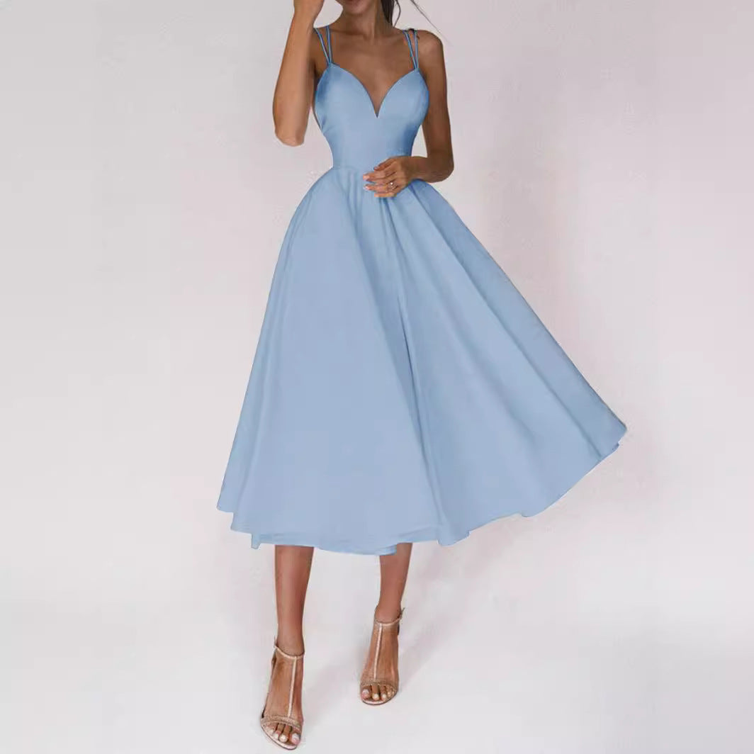 Dame A-linje kjole med V-udskæring og stropløs design Stilla