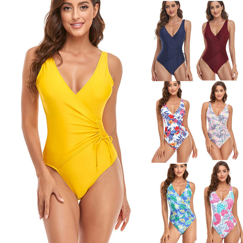 Dame elegant en-delt badedragt med justerbart ruffle-design og dyb V-udskæring Stilla