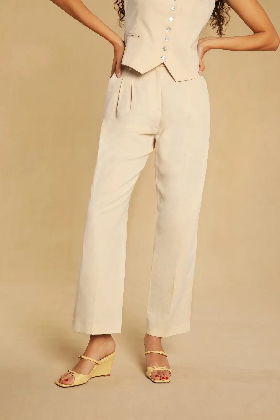 Dame elegant bred skåret bukser med høj talje og folder Stilla