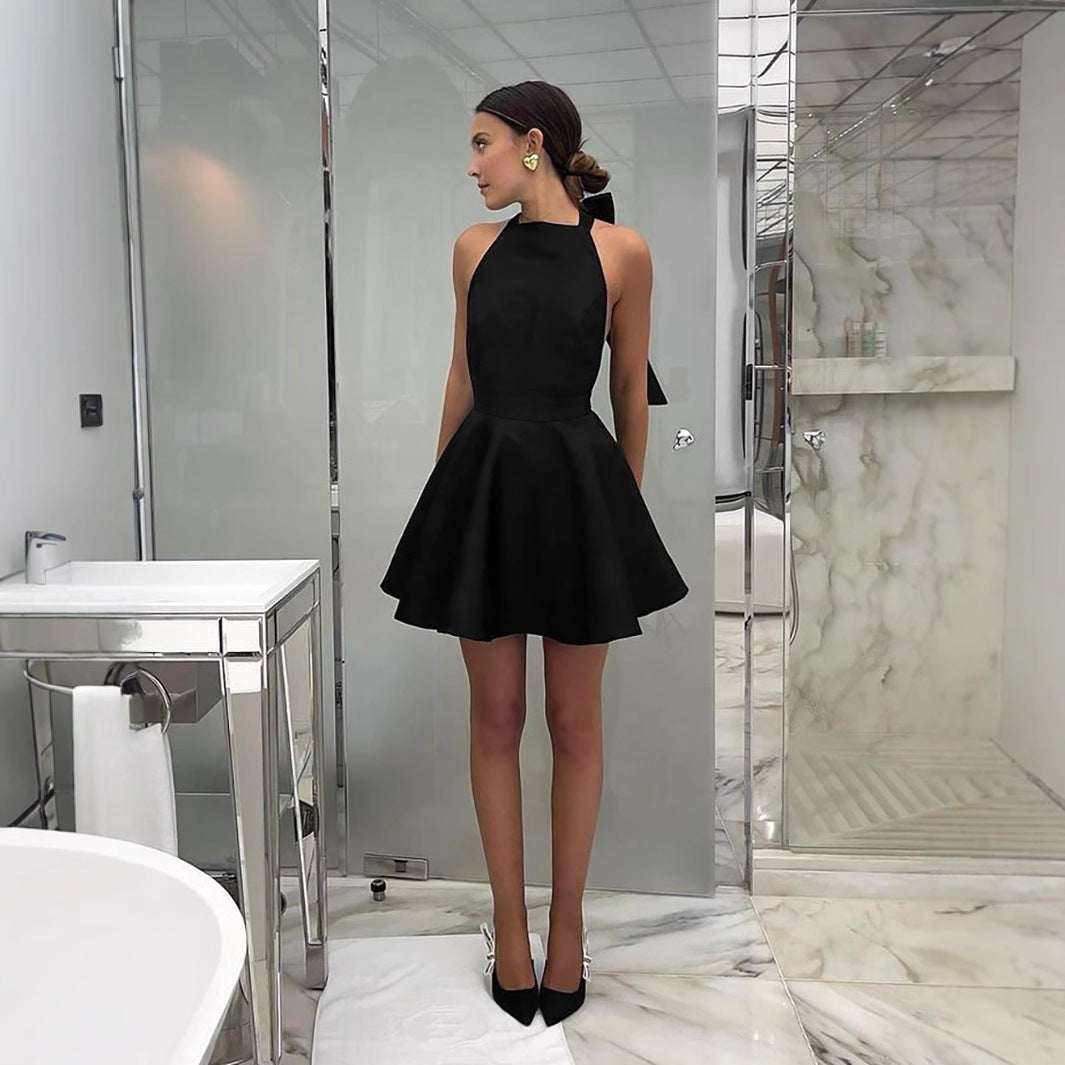 Dame Elegant Halterneck Kjole med voluminøst Skørt Stilla