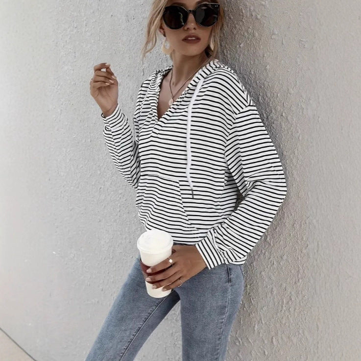 Dame afslappet hoodie med dyb V-halsudskæring og snoretræk Stilla