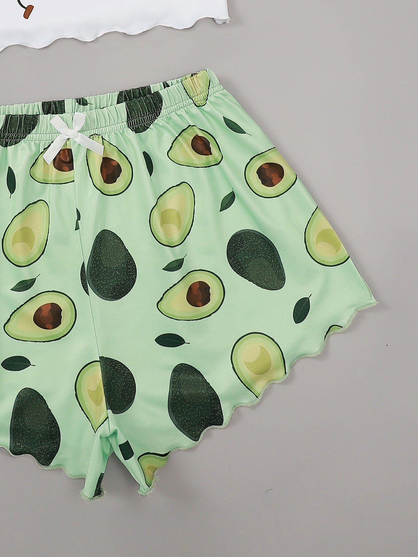 Dame Crop-Top og Shorts Sæt med sjovt Avocado-motiv Stilla