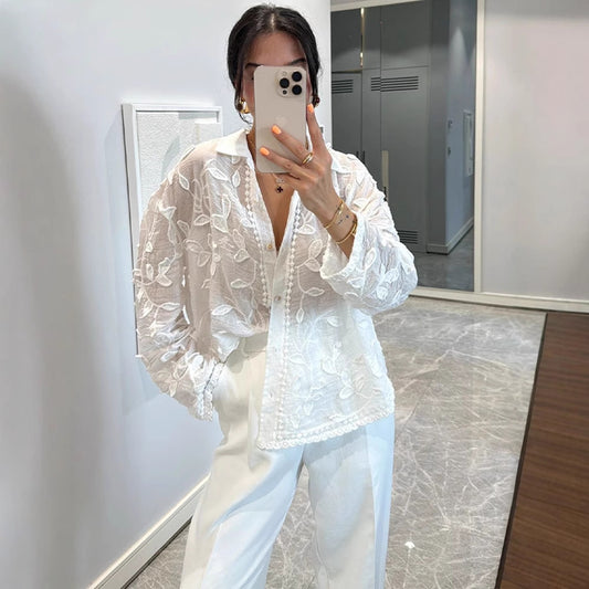 Dame afslappet bluse med blomstret hæklemønster Stilla