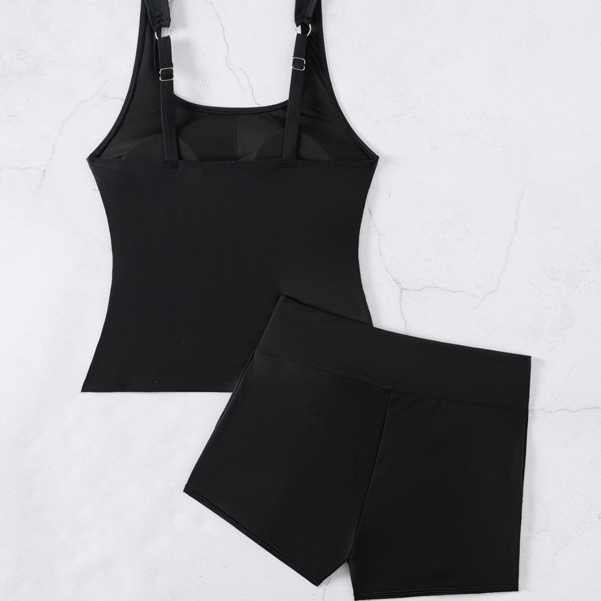 Dame Sporty Badetop med Shorts og sidelommer Stilla