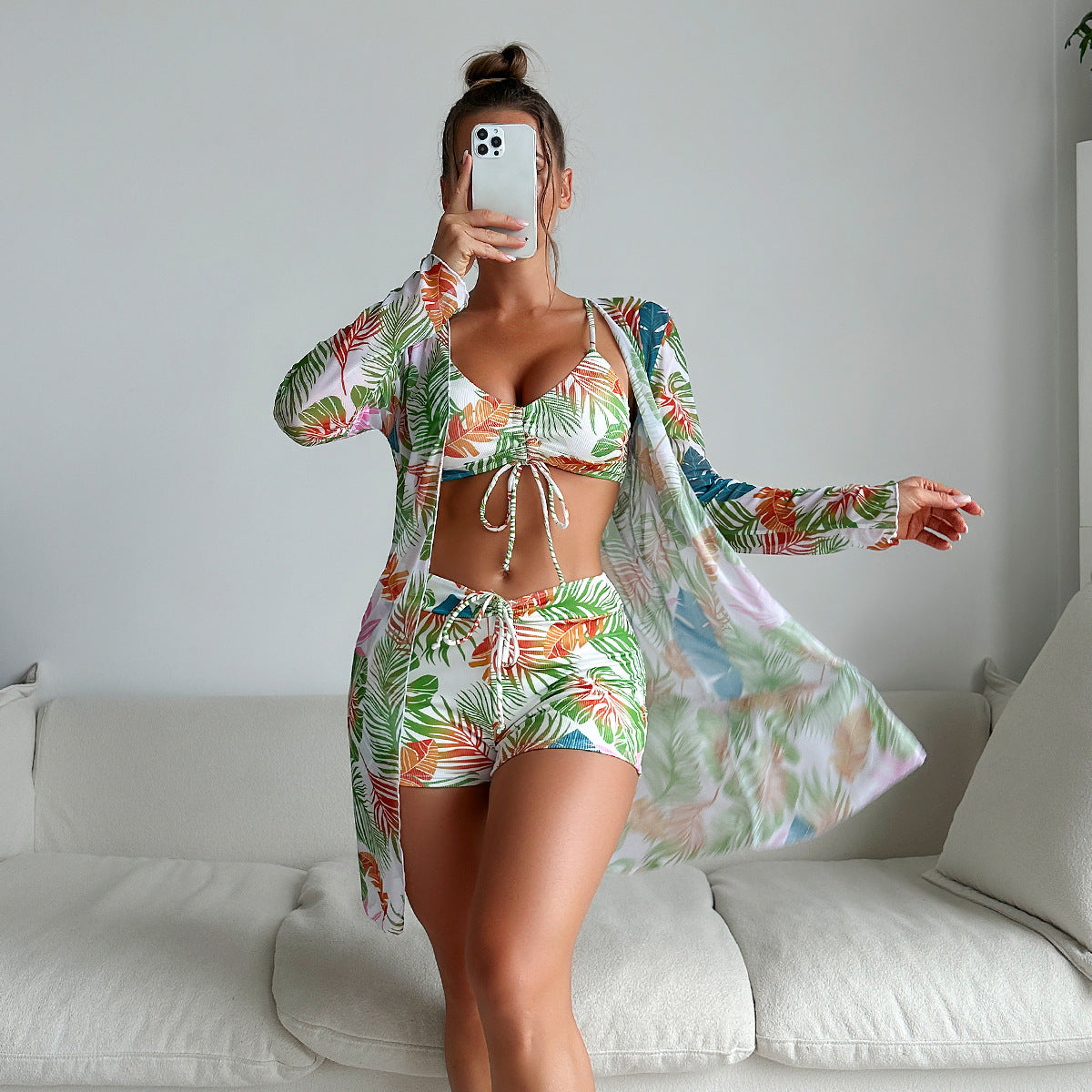 Dame Strandmode-sæt med floral Kimono og shorts Stilla