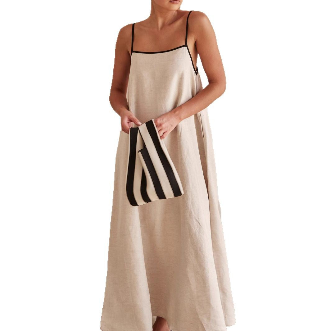 Dame afslappet maxikjole med tynde stropper og flydende snit Stilla