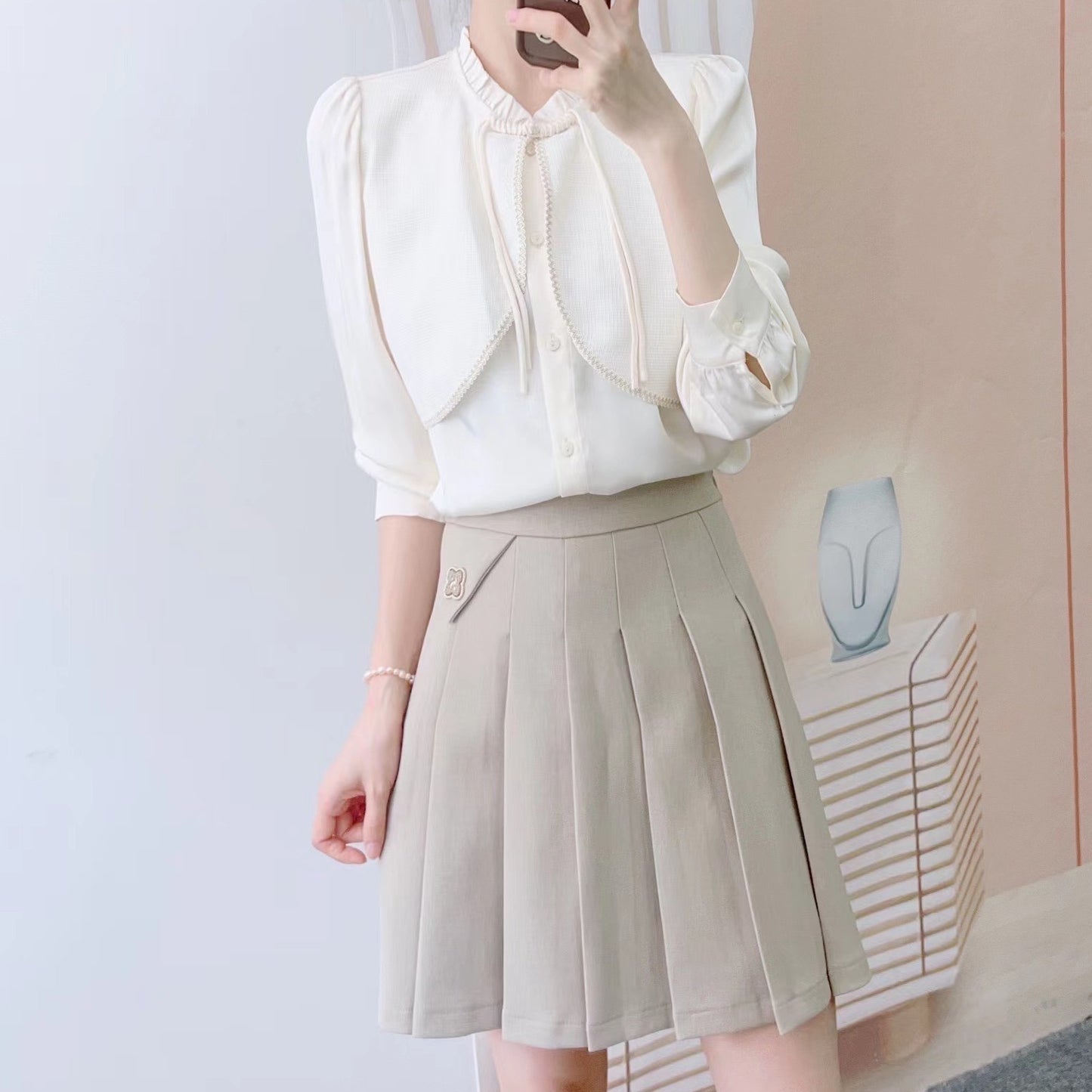 Dame elegant bluse med aftagelige skulderpuder Stilla