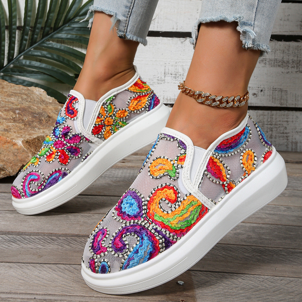Dame Slip-On Sneakers med farverigt håndbroderedesign Stilla