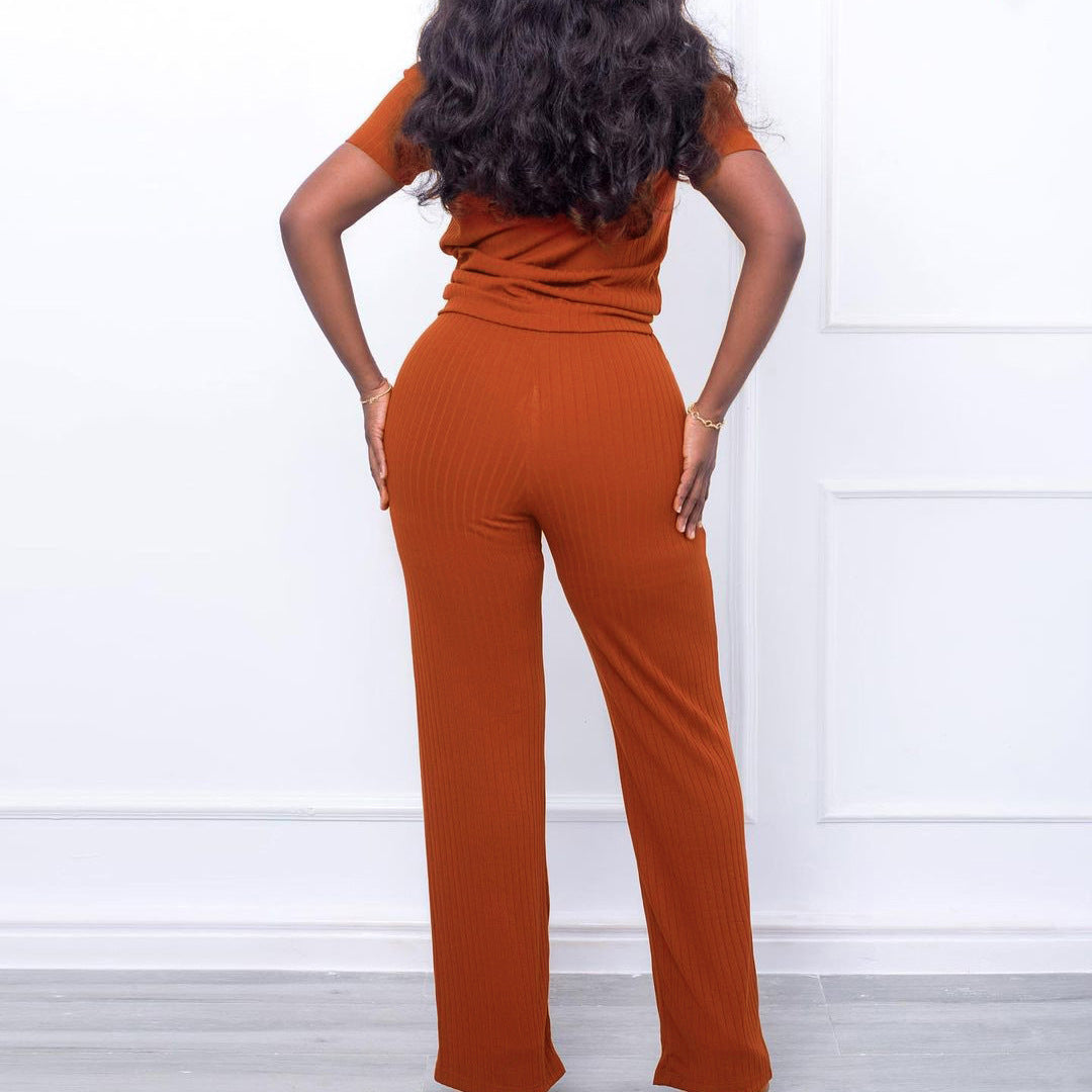 Dame elegant jumpsuit med rynker og trendy cut-out Stilla