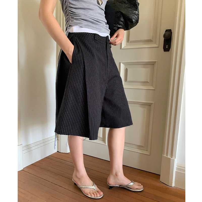 Dame afslappede shorts med elegante nålstriber og praktiske lommer Stilla