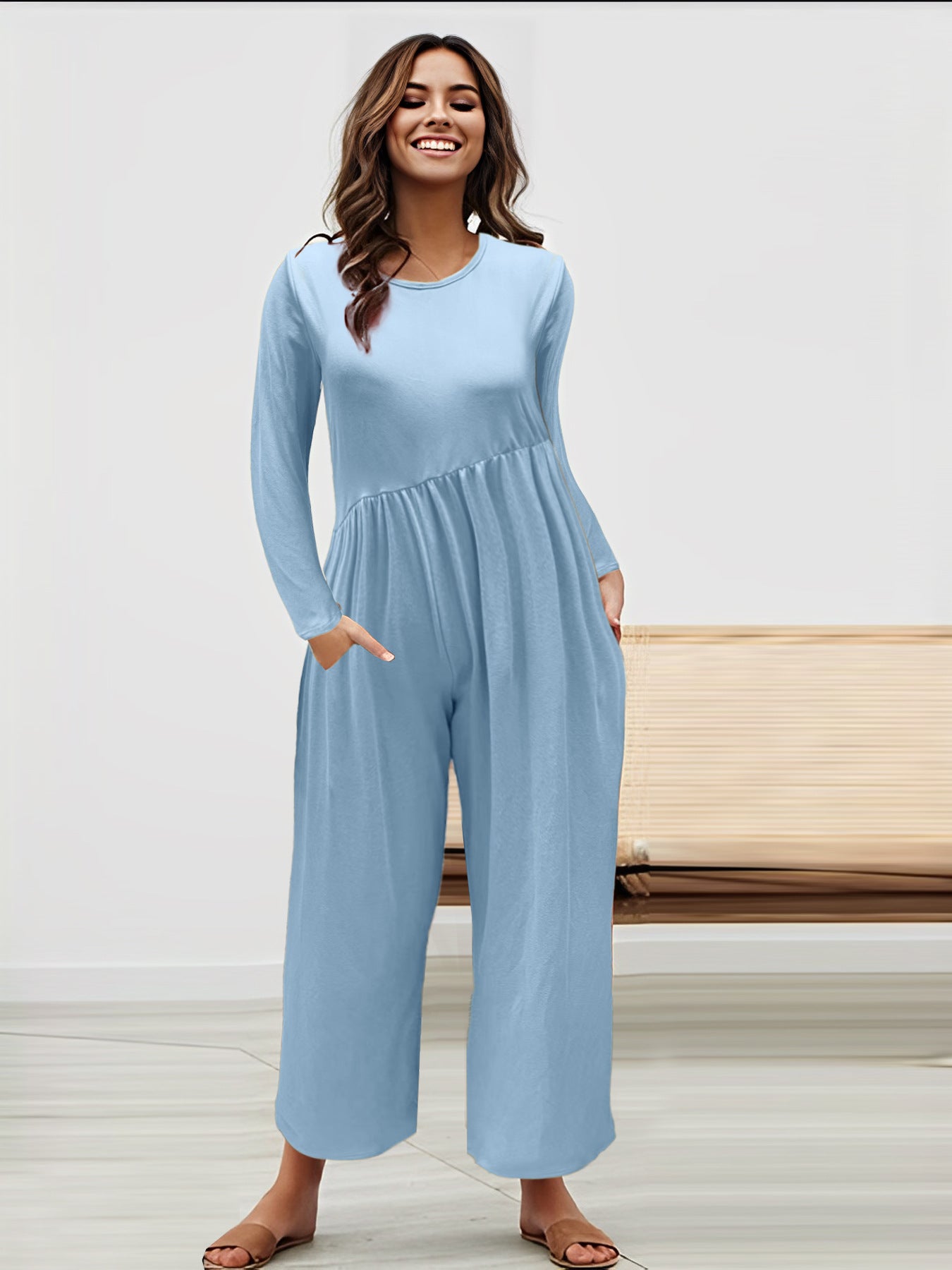 Dame overdimensioneret jumpsuit med sidelining og bredt ben Stilla