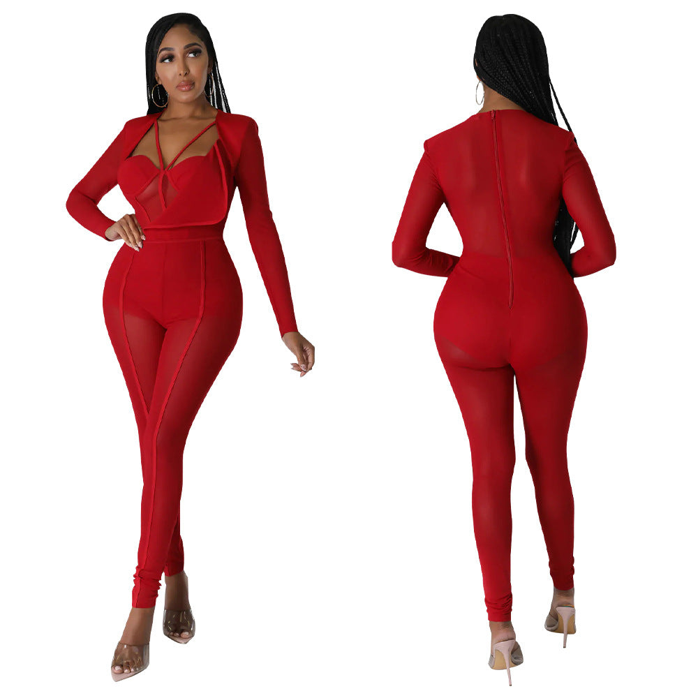 Dame figurtilpasset jumpsuit med innovative cut-out-designs og gennemsigtig stofstruktur Stilla