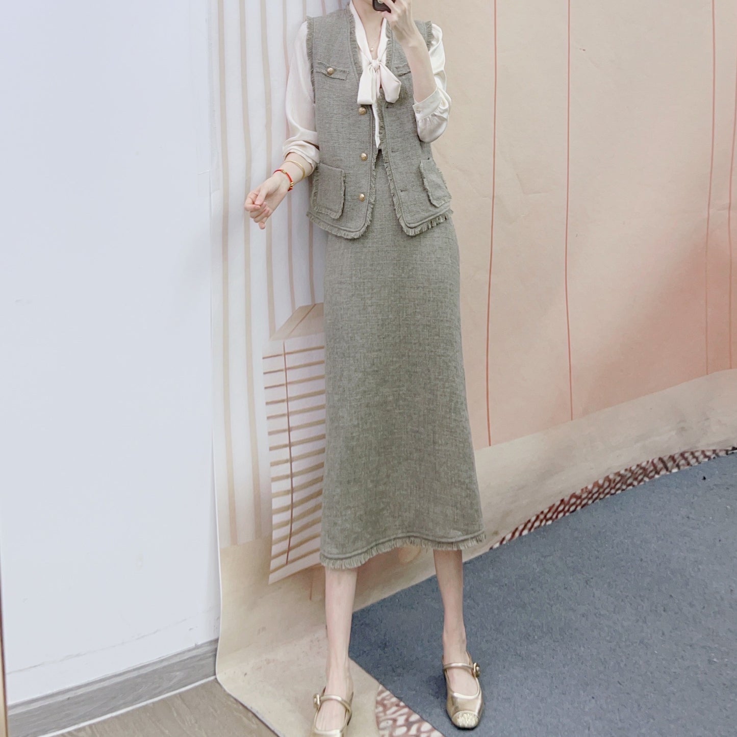 Dame 2-i-1 Vest-nederdel-kombination med frynsede detaljer og elegante knaplukninger Stilla