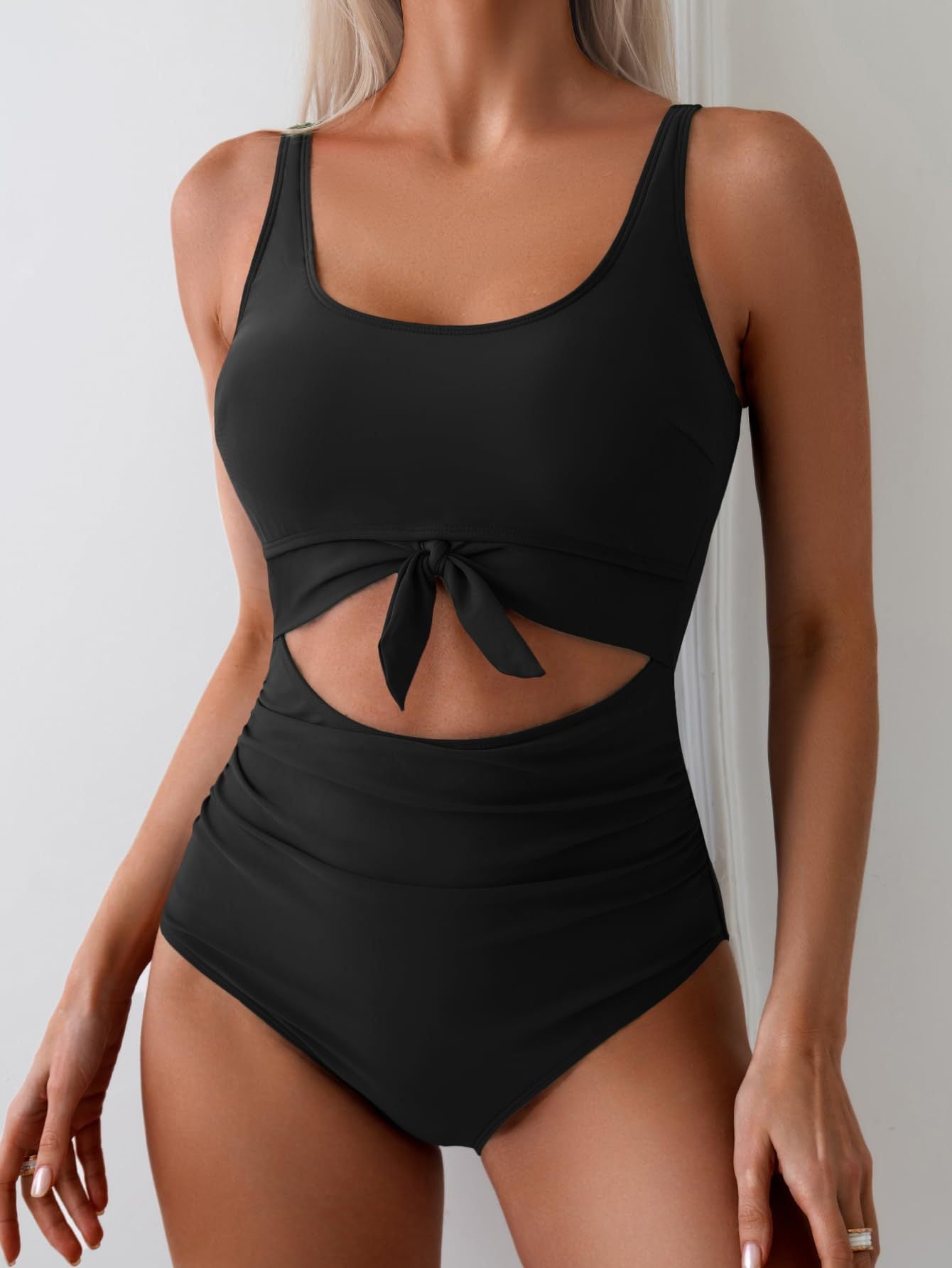 Dame Højskåret Bikini med fashionable knude-detail og stribemønster Stilla