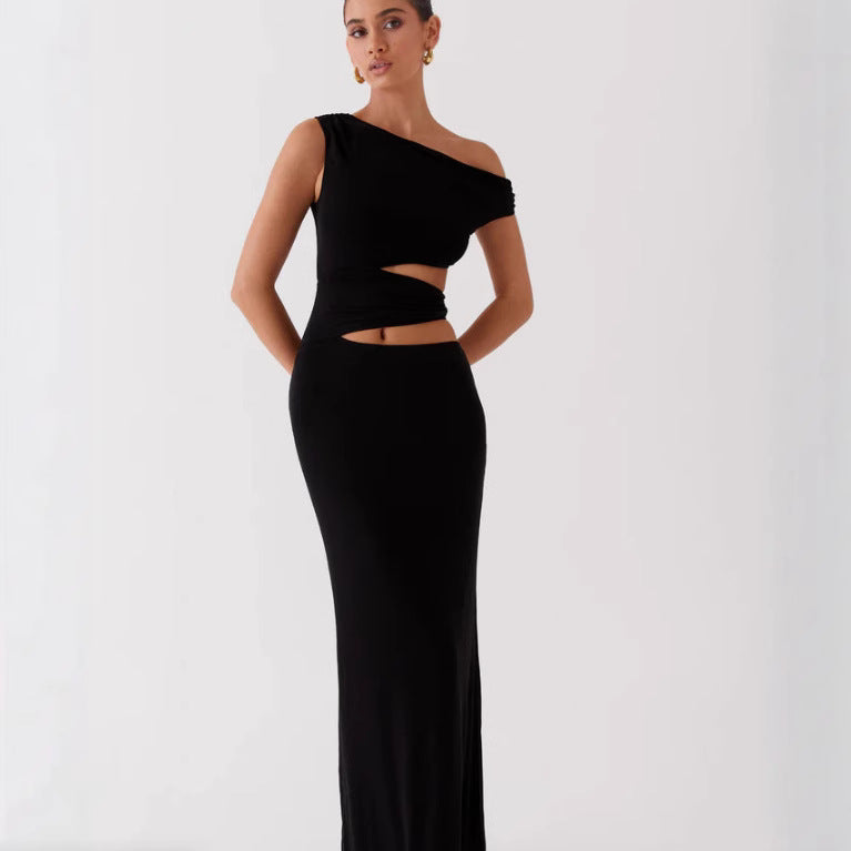 Dame Cut-Out Maxikjole med asymmetrisk design og smal split Stilla