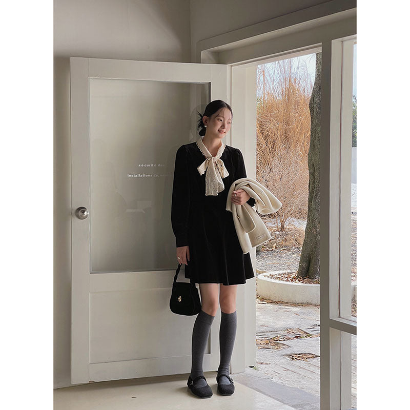 Dame elegant A-linie kjole i velour med dekorativt bindebælte og lange ærmer Stilla