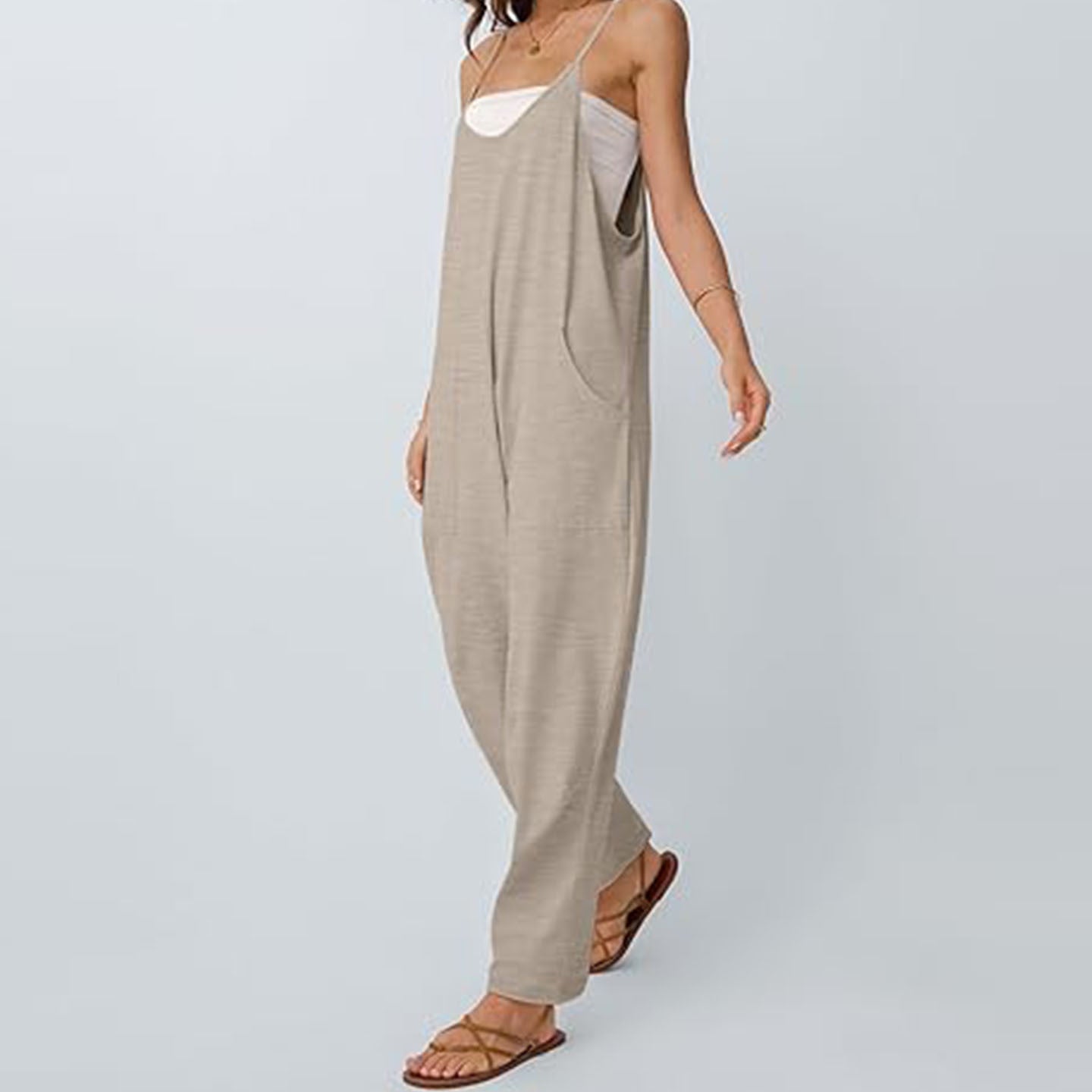 Dame afslappet jumpsuit med praktiske lommer og justerbare stropper Stilla