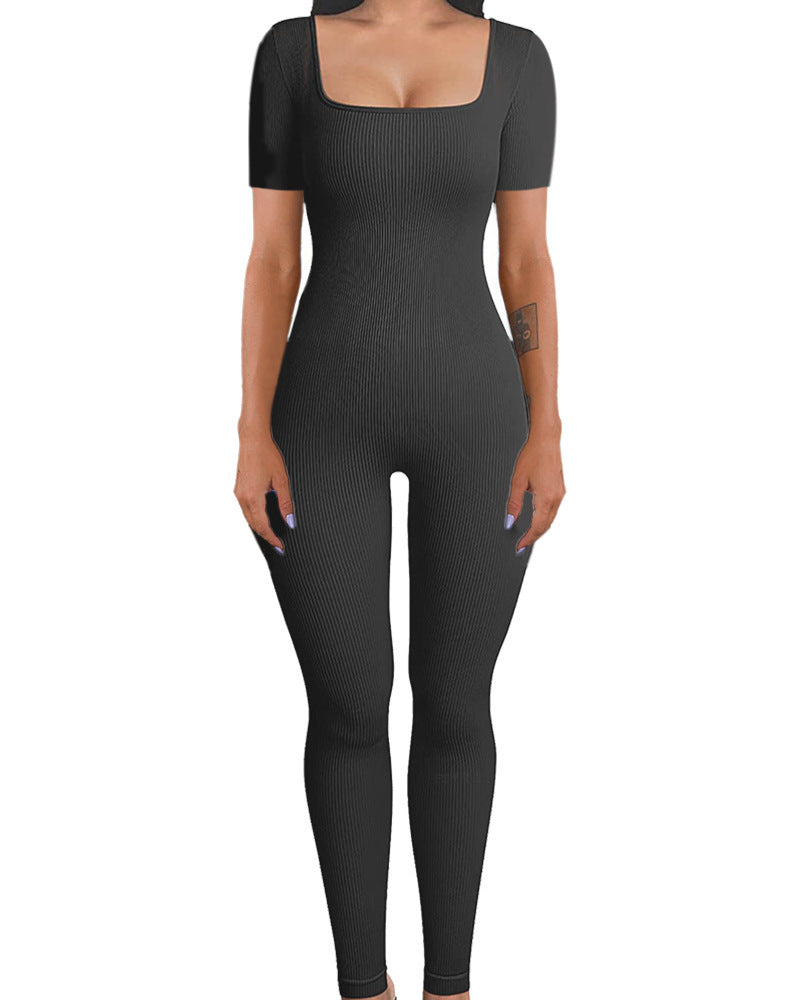 Dame figursyet ribstrik jumpsuit med kvadratisk udskæring Stilla