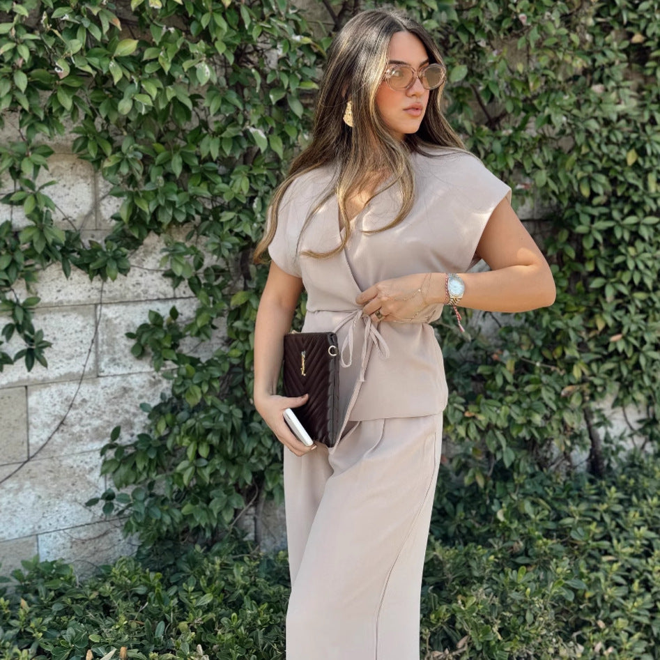 Dame Elegant og luftig Jumpsuit-sæt med taljebind Stilla
