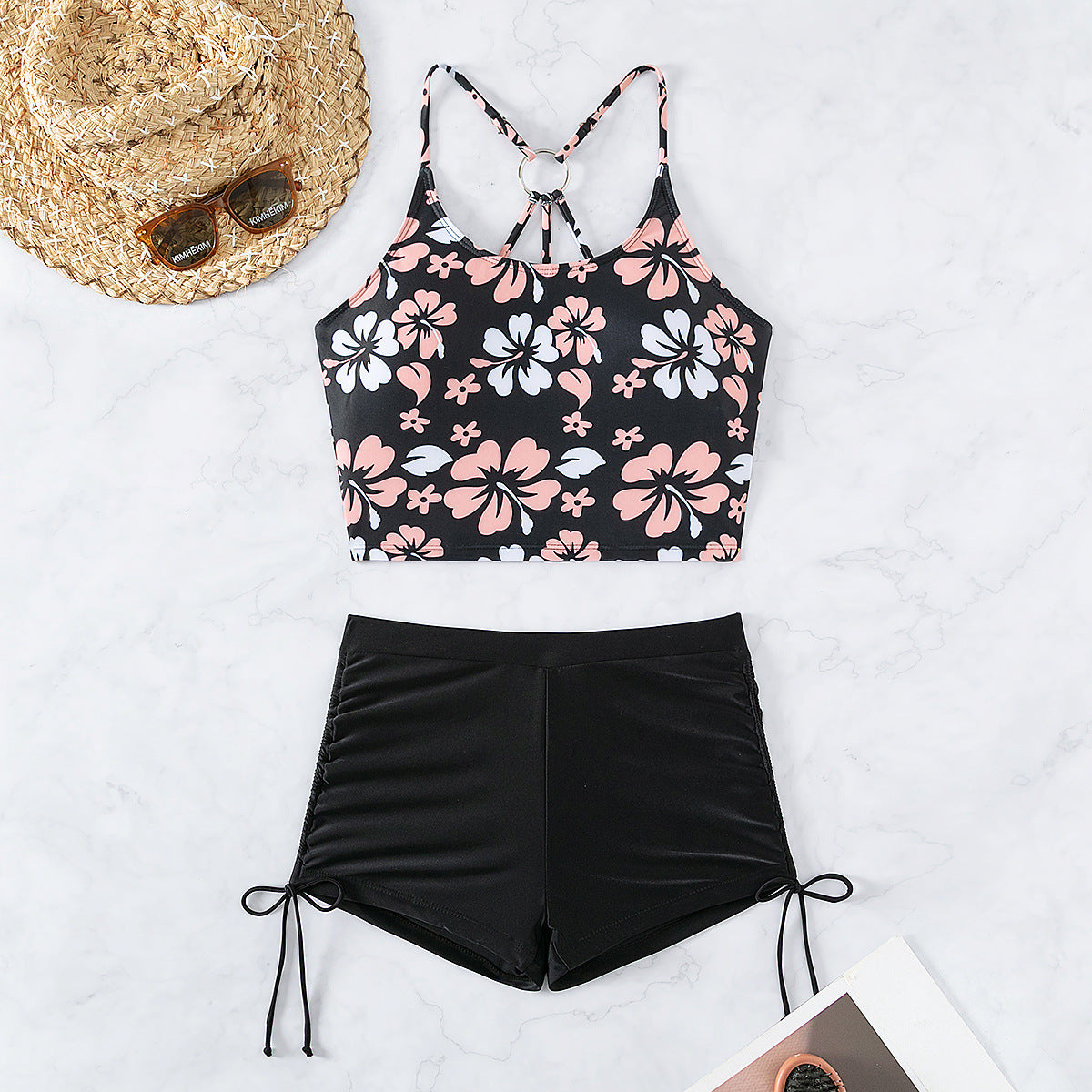 Dame Crop-Top Bikini med blomsterprint og modische shorts Stilla