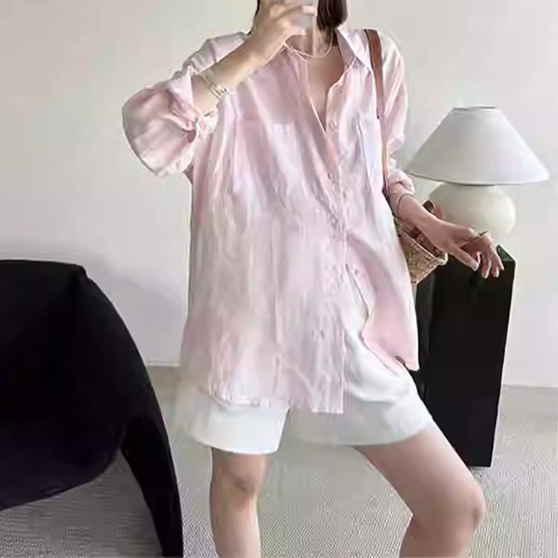 Dame afslappet bluse i let bomuldsblanding med fine knapdetaljer Stilla