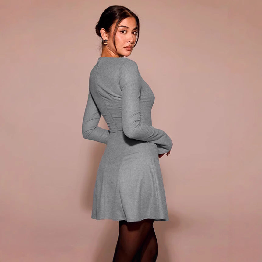 Dame A-linje kjole med lange ærmer og elegant snit Stilla