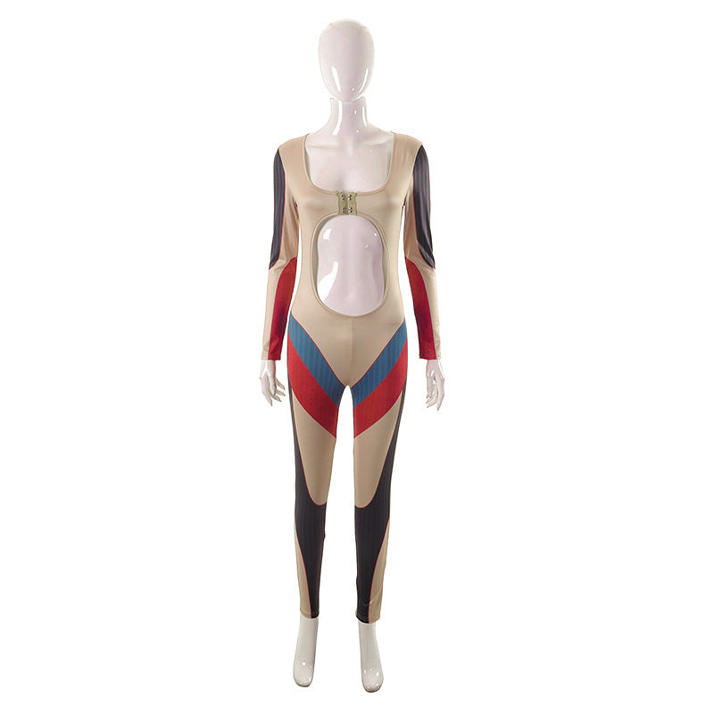 Dame figursyet jumpsuit med fashionabel udskæring og sporty farveaccentuer Stilla